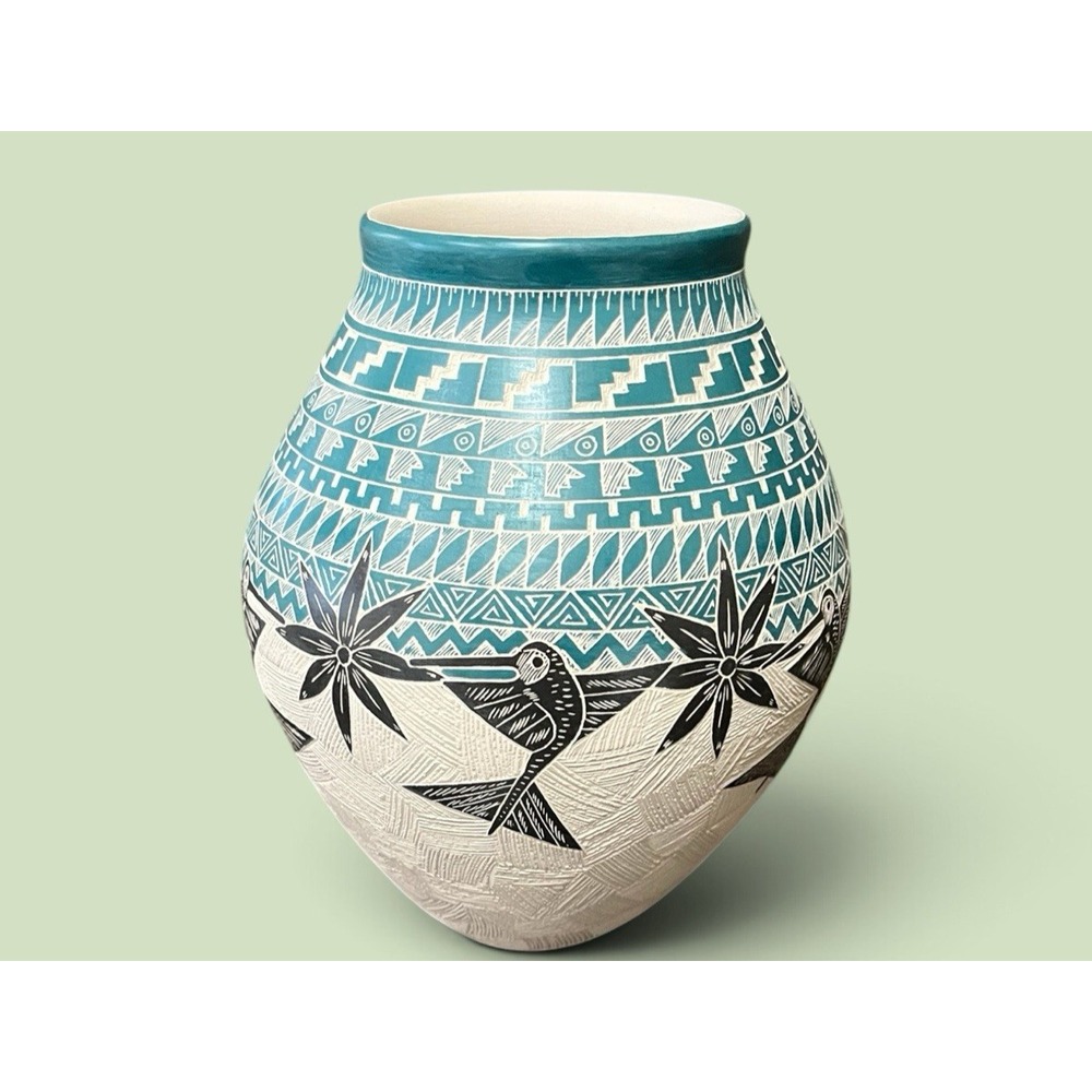 Mata Ortiz Pottery Octavio Silveria Hummingbird Botanical Flower Vase Paquime